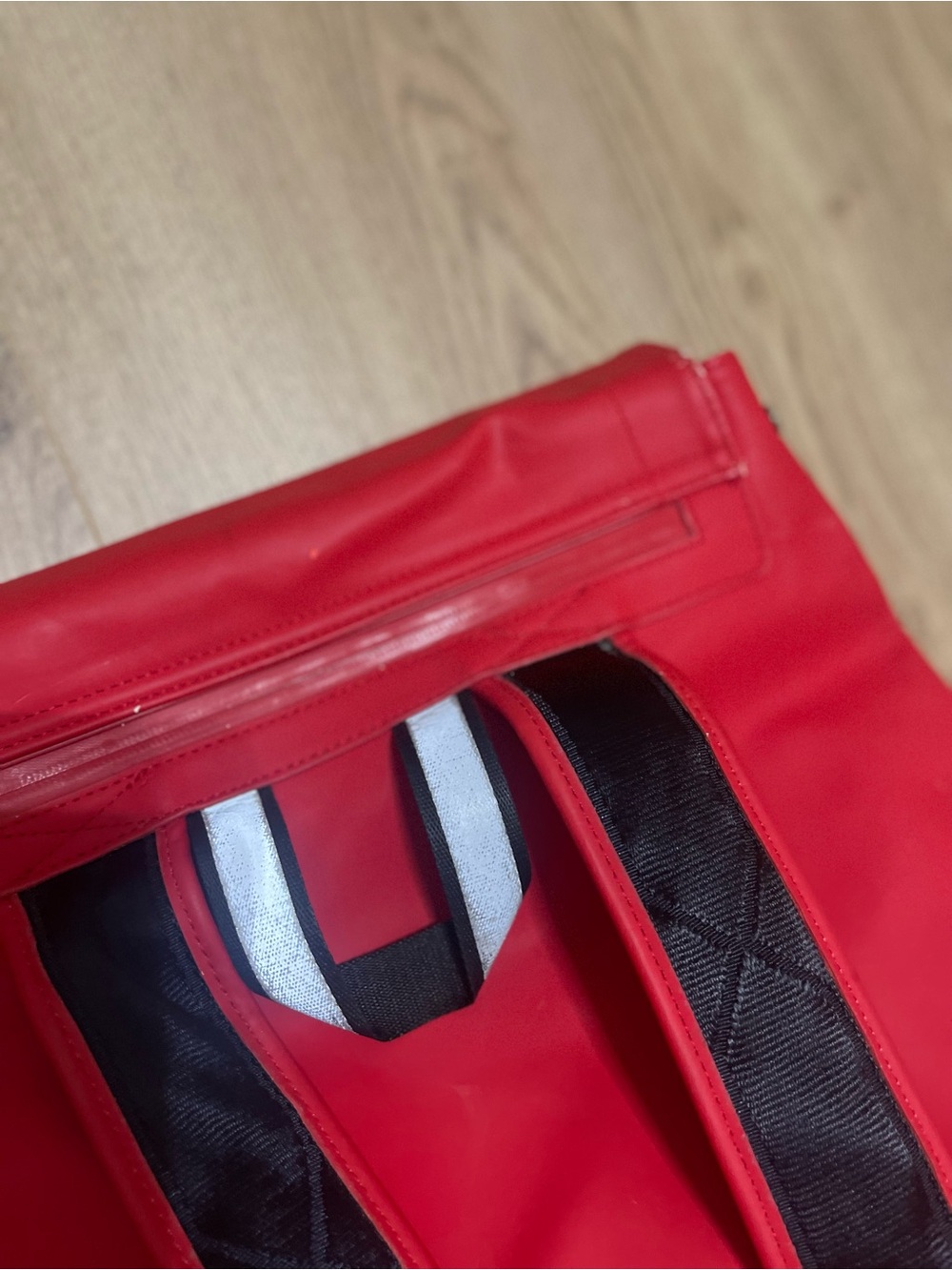 Hunter x Target Red Backpack with Front Pocket - Picture 4 of 8